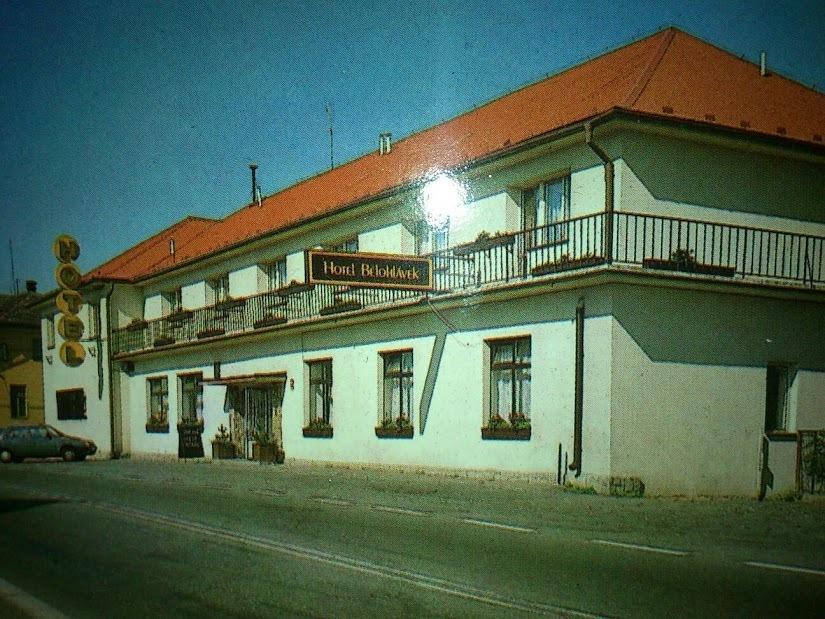 Hotel Belohlavek Holoubkov Екстер'єр фото